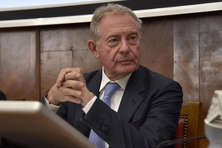 Spazio, Urso: “L’Italia torna protagonista”. Al via gli Stati Generali con 8 miliardi di investimenti