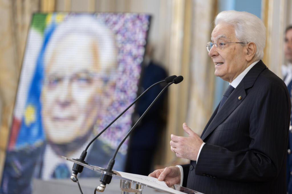 Il Presidente della Repubblica Sergio Mattarella in occasione dell'incontro con una rappresentanza della Marina Militare, nella ricorrenza della Giornata della Marina militare