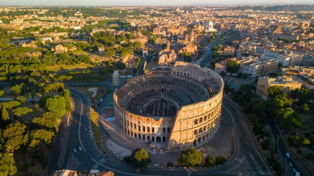 Roma guarda con preoccupazione al mondo: terrorismo e tensioni sociali tra le paure principali