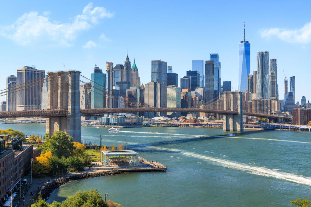 "Enorme sconfitta": i democratici sconvolti dopo il "terremoto" socialista alle primarie Dem a New York