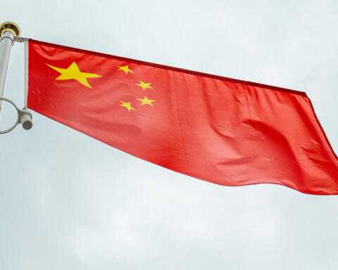 La Cina lancia il nuovo Lunga Marcia 12B senza avvisi di sicurezza: cresce la preoccupazione internazionale