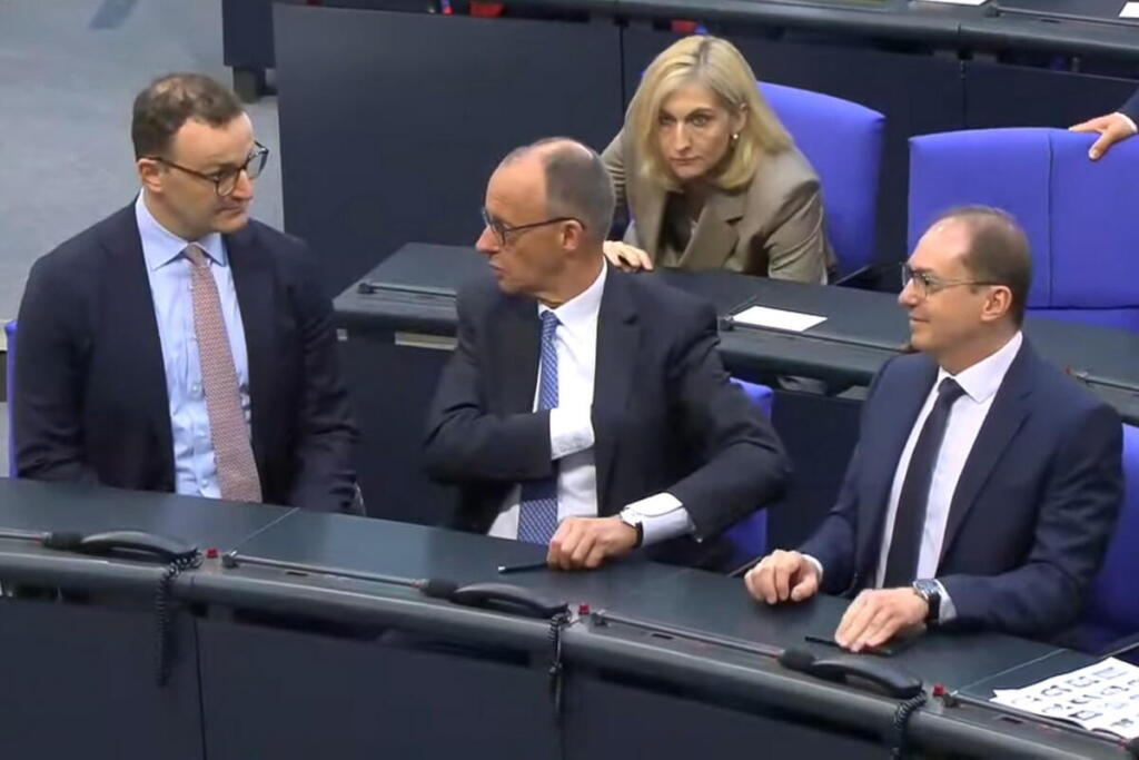 Germania, Jens Spahn si dimette: la maternità surrogata negli Usa apre una crisi nella CDU/CSU