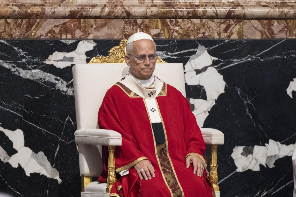 I lefebvriani sfidano Leone XIV: consacrati quattro vescovi