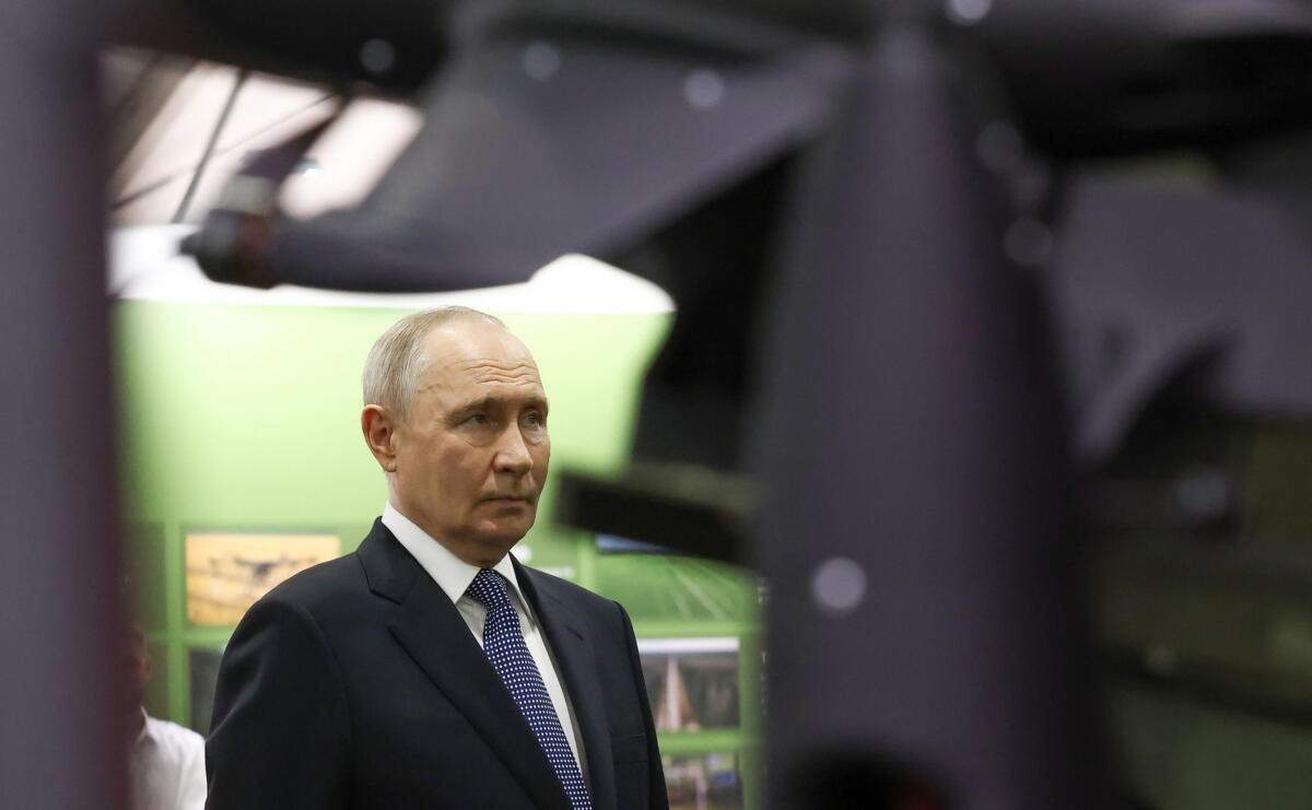 Il Presidente russo Putin incontra il massimo diplomatico nordcoreano al Cremlino