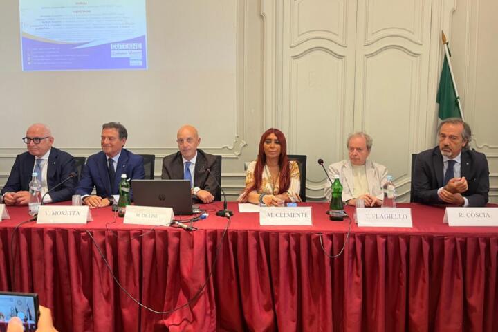 da sinistra: Vittorio Genna, Vincenzo Moretta, Matteo De Lise, Myriam Clemente, Tommaso Flagiello e Roberto Coscia