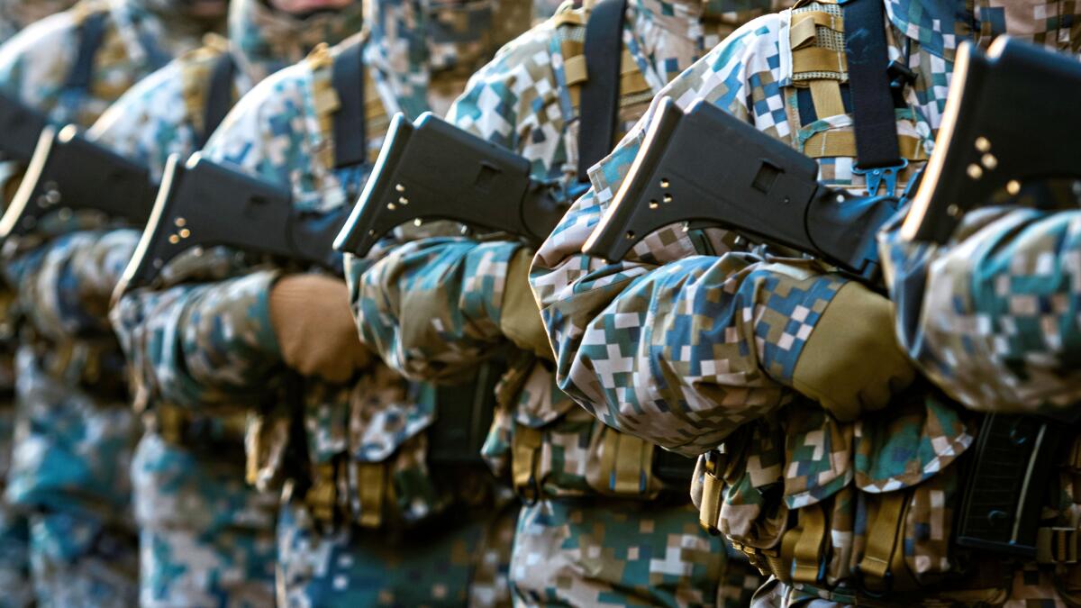 Documenti riservati rivelano addestramento militare cinese a truppe russe: l’Europa valuta le conseguenze