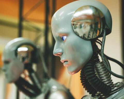 La Cina minaccia ritorsioni contro il divieto USA sui robot umanoidi