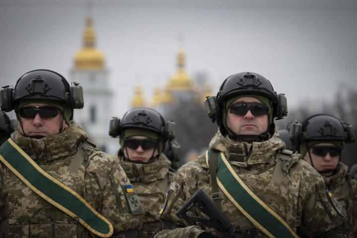 La guerra per l’Ucraina: si potrà arrivare alla pace armando la guerra?