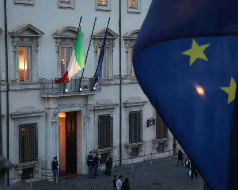 Schengen, Roma sfida Madrid: “Nessun ultimatum, i controlli restano”