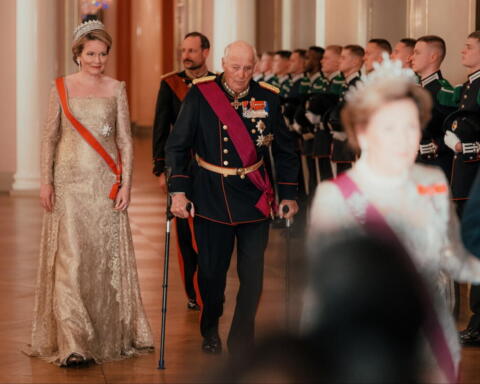 Norvegia in apprensione: peggiora la salute di Re Harald V, ricoverato per un’infezione batterica