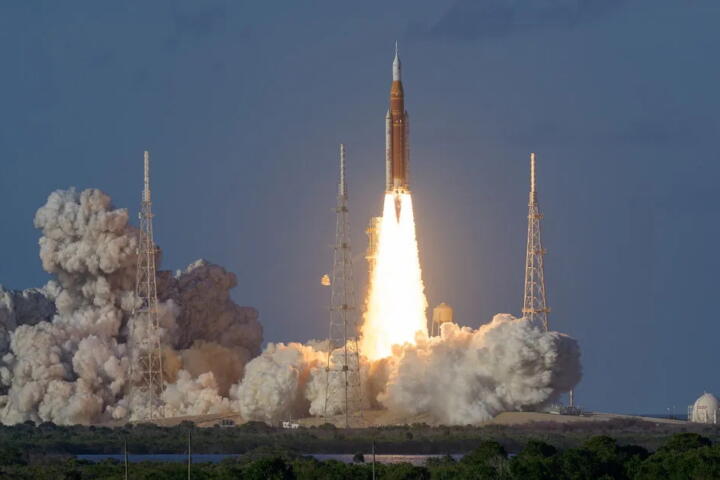 Medaglia Spaziale d’Onore all’equipaggio di Artemis II: il ritorno dell’umanità intorno alla Luna