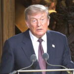 Trump: "L’Iran cerca un'intesa con noi, non vuole essere bombardato". Putin spinge per un accordo