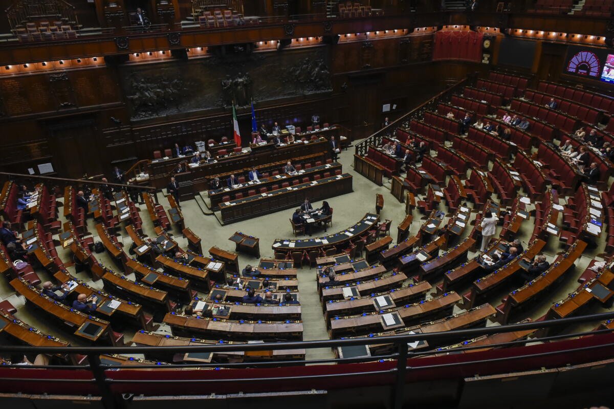 Politica e partiti affrontino i grandi temi del presente: clima, tecnologia e guerre hanno già cambiato la vita di famiglie e imprese