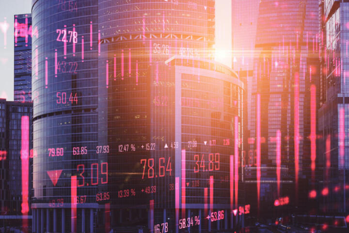 Crollo dei titoli tecnologici in Cina: la riduzione della leva accelera la fuga dagli asset rischiosi