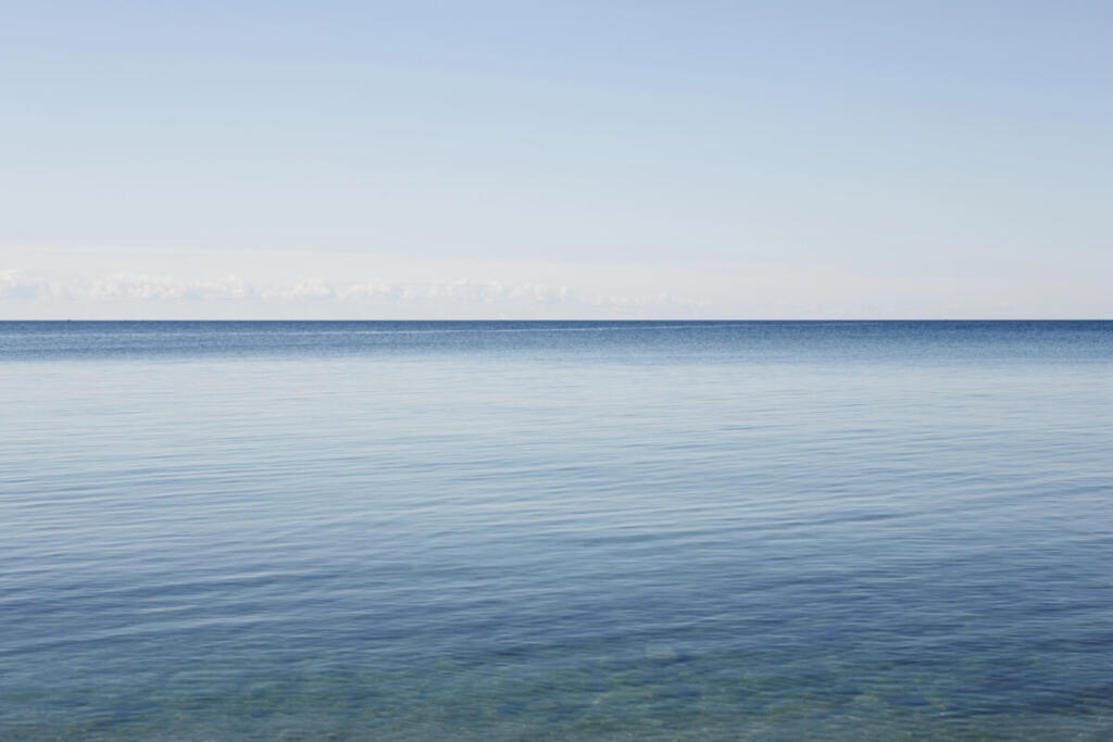 Trump ribattezza il Lago Ontario: nasce “Lake America” nella nuova guerra commerciale