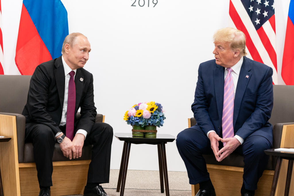 Ucraina, raid russi e tensione con l’Europa. Mosca guarda al possibile vertice Putin-Trump