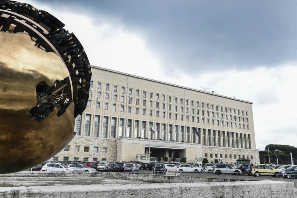 Italiani all’estero, nasce la nuova sala operativa della Farnesina attiva 24 ore su 24