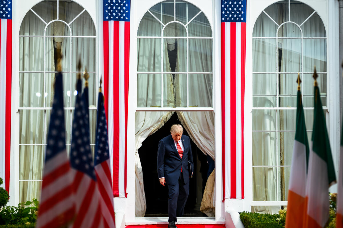 Trump trasforma l’Arco Trionfale in complesso militare: droni, cecchini e munizioni nel cuore di Washington