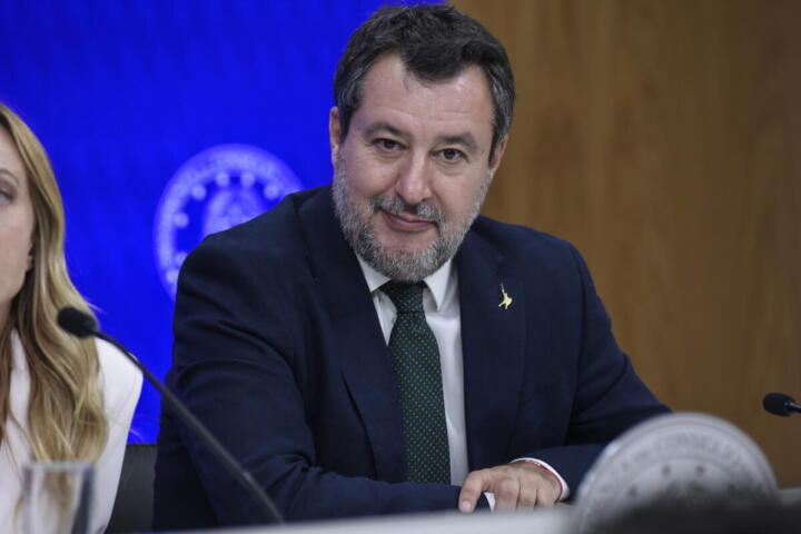 Salvini rilancia la pensione a 64 anni: “La libertà di scegliere quando lasciare il lavoro”