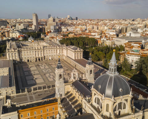Lo sfratto drammatico di un inquilino 87enne a Madrid accende i riflettori sulla crisi abitativa in Spagna